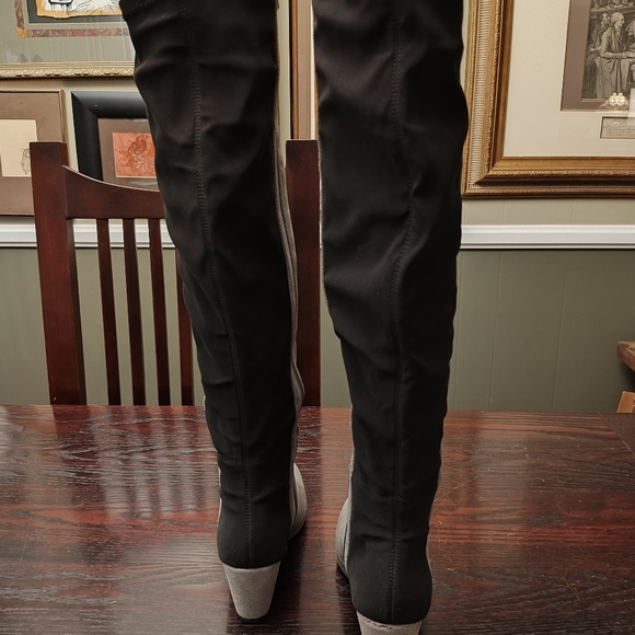 Vince Camuto split shaft suede wedge tall boots, size 7.5 - Picture 4 of 11